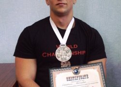 Срібний призер Чемпіонату світу з пауерліфтингу Дерябкін Дмитро